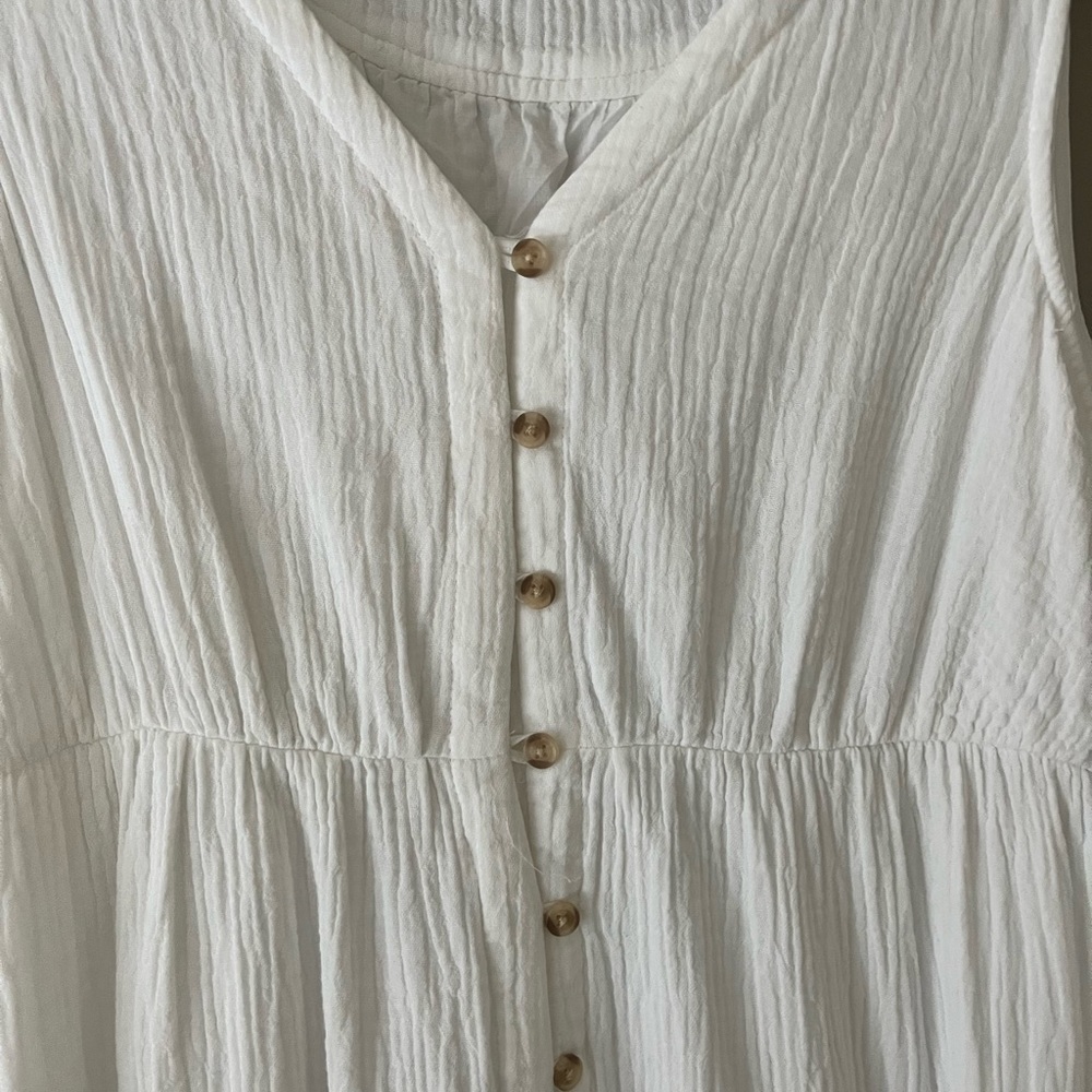 beachlunchlounge White Button-Front Tiered Maxi Dress - Picture 4 of 7